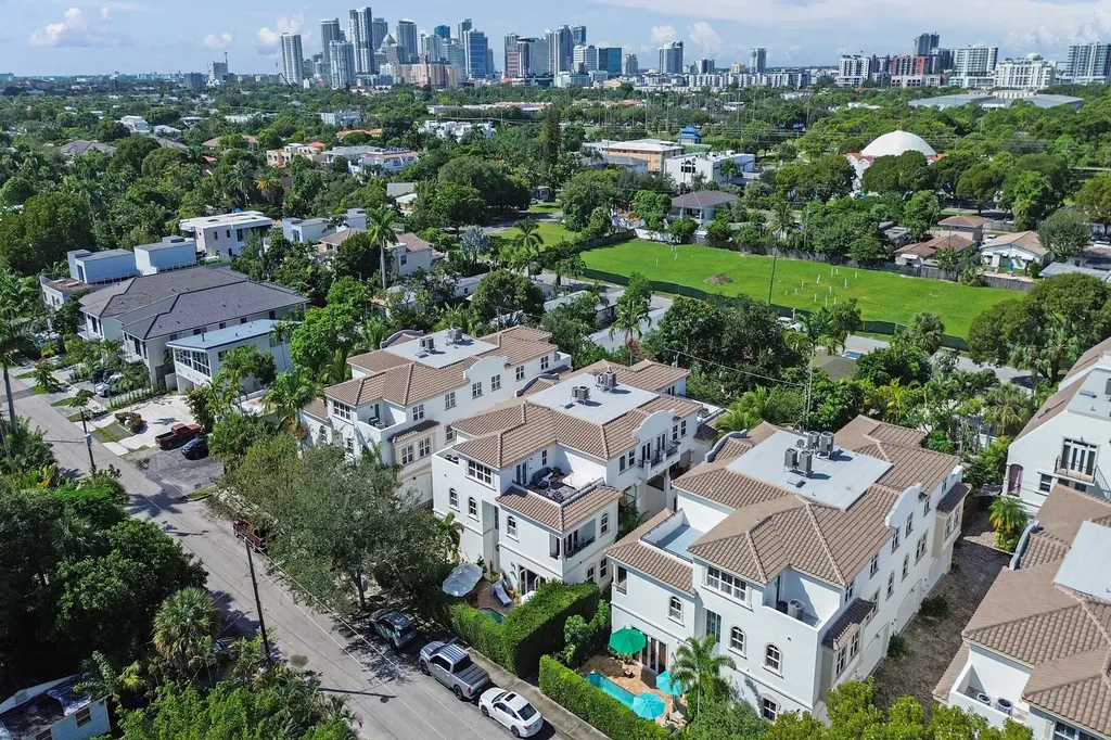 835 NE 16th Terrace Fort Lauderdale FL 33304