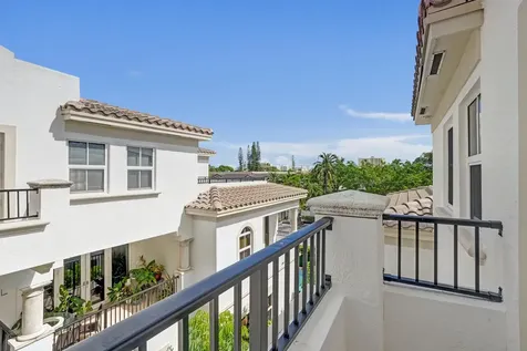 835 NE 16th Terrace Fort Lauderdale FL 33304