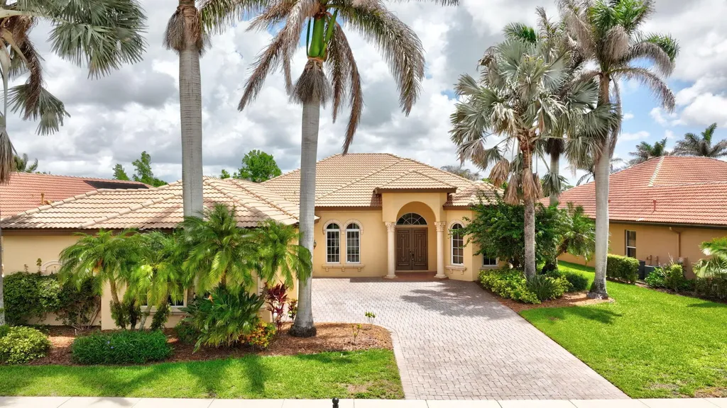 886 SW Grand Reserves Boulevard Port St Lucie FL 34986