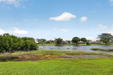 886 SW Grand Reserves Boulevard Port St Lucie FL 34986