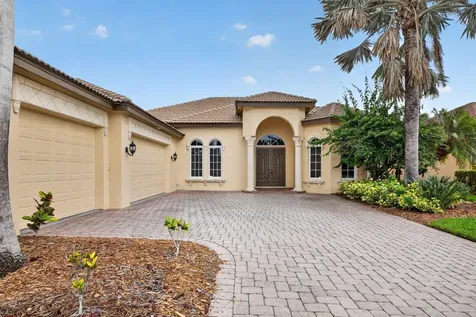 886 SW Grand Reserves Boulevard Port St Lucie FL 34986