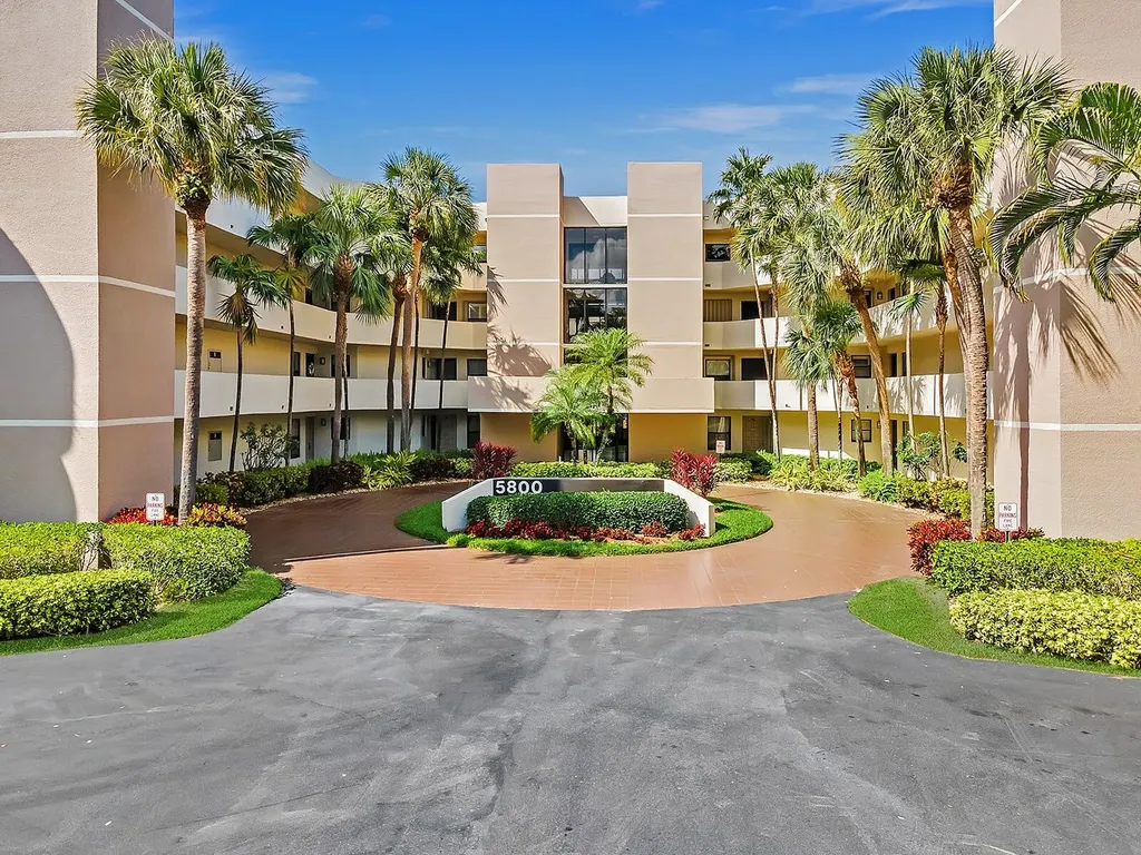 5851 Camino Del Sol Boca Raton FL 33433
