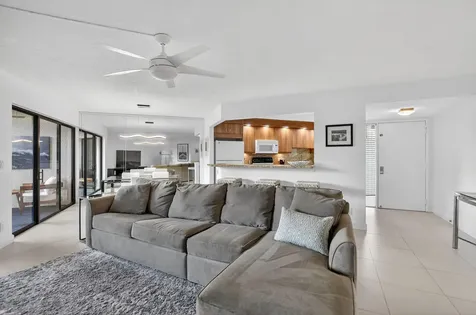 5851 Camino Del Sol Boca Raton FL 33433