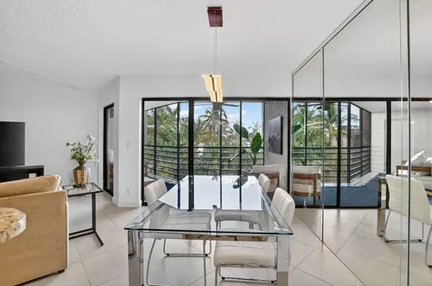 5851 Camino Del Sol Boca Raton FL 33433