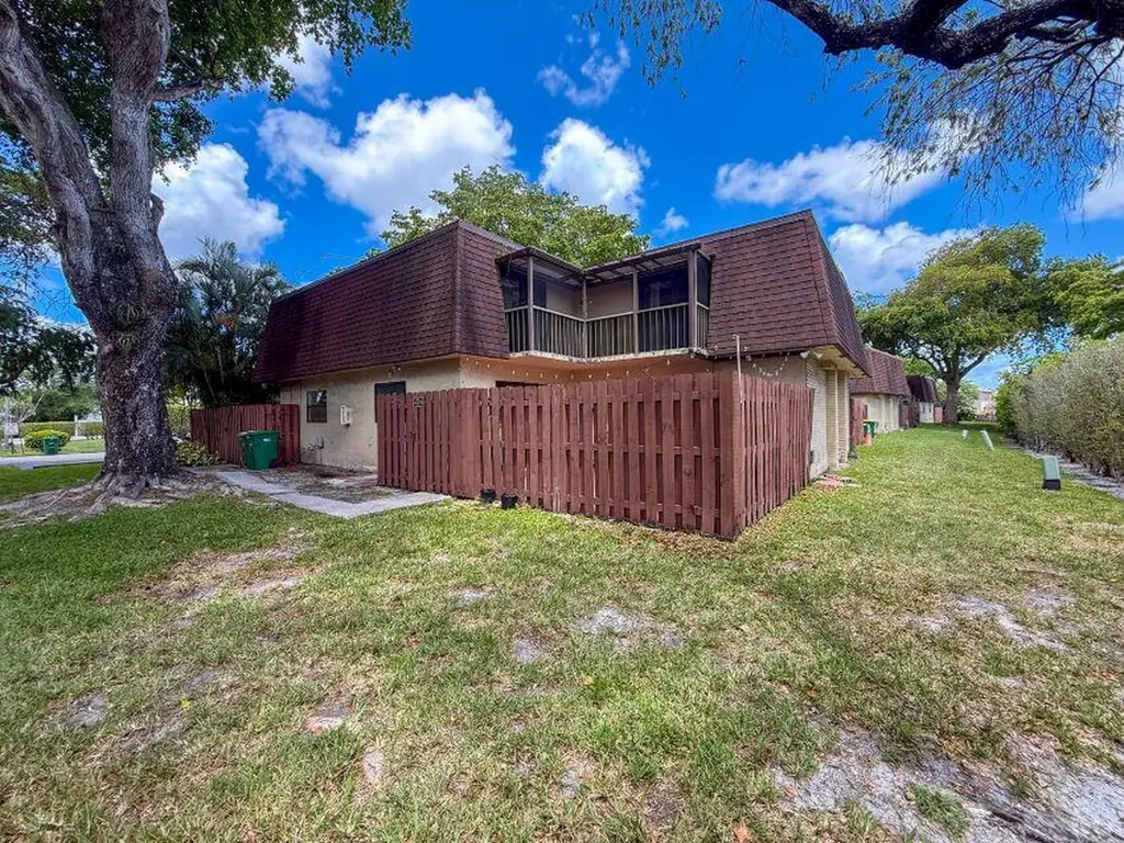5818 Swordfish Court Tamarac FL 33319