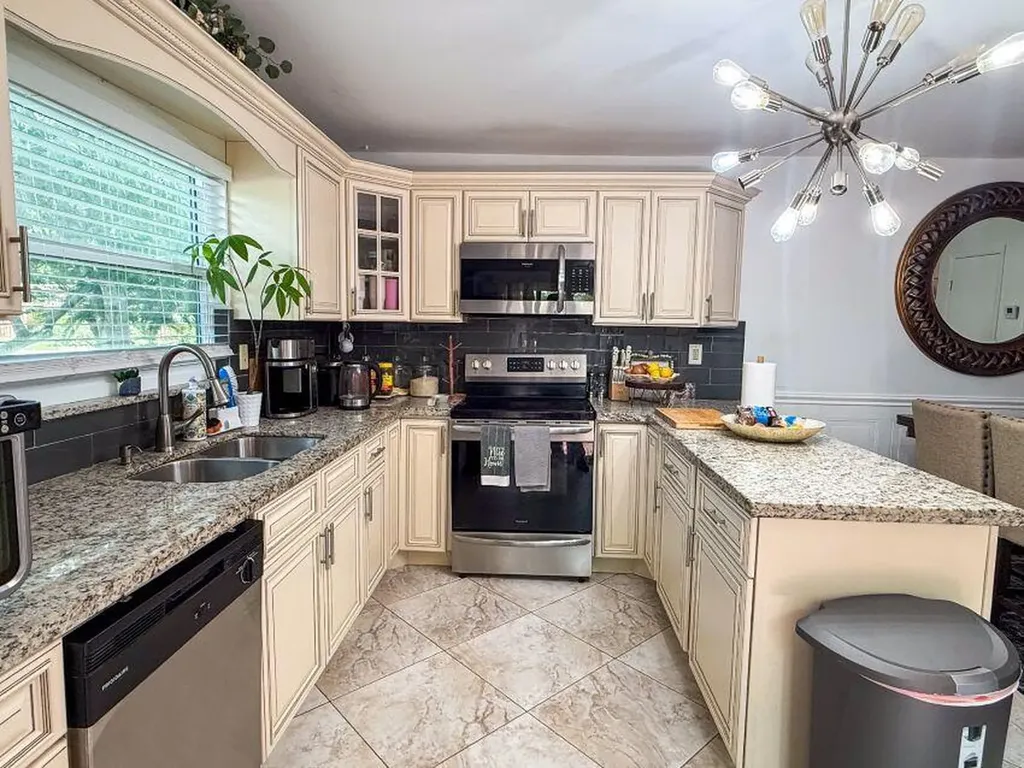 5818 Swordfish Court Tamarac FL 33319