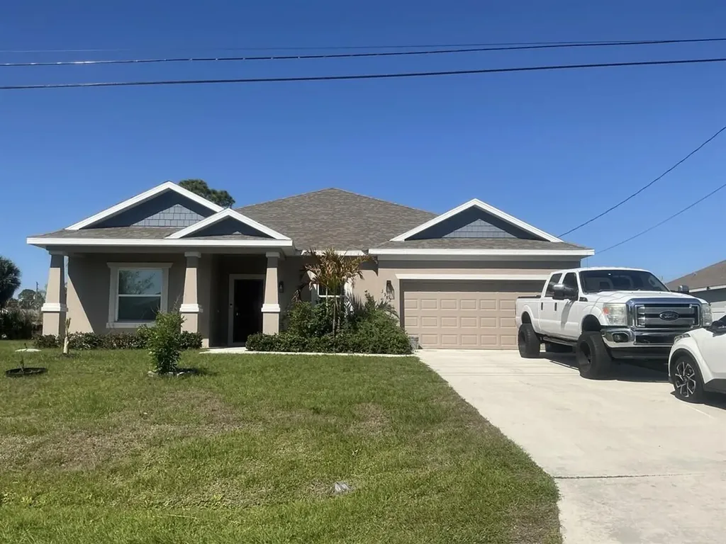 3982 SW Halcomb Street Port St Lucie FL 34953