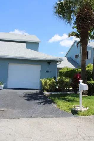 3883 Island Club Circle W Lantana FL 33462