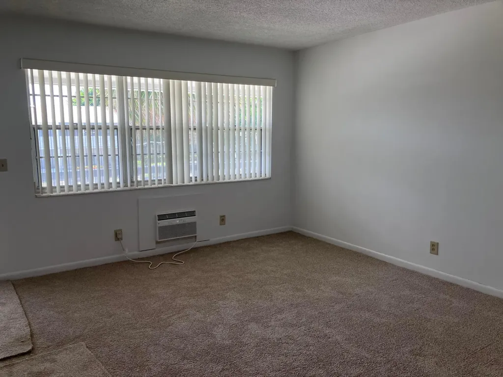 364 Northampton R West Palm Beach FL 33417