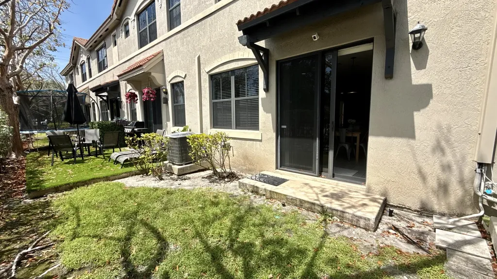 3332 NW 10th Avenue Pompano Beach FL 33064