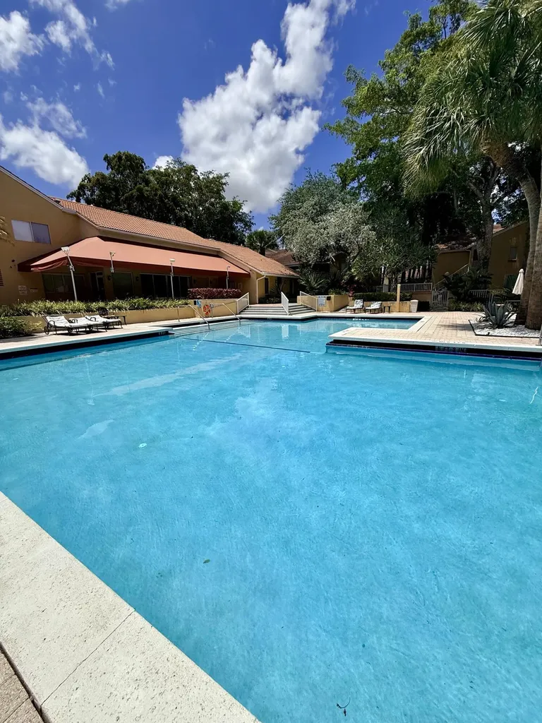 1142 Coral Club Coral Springs FL 33071