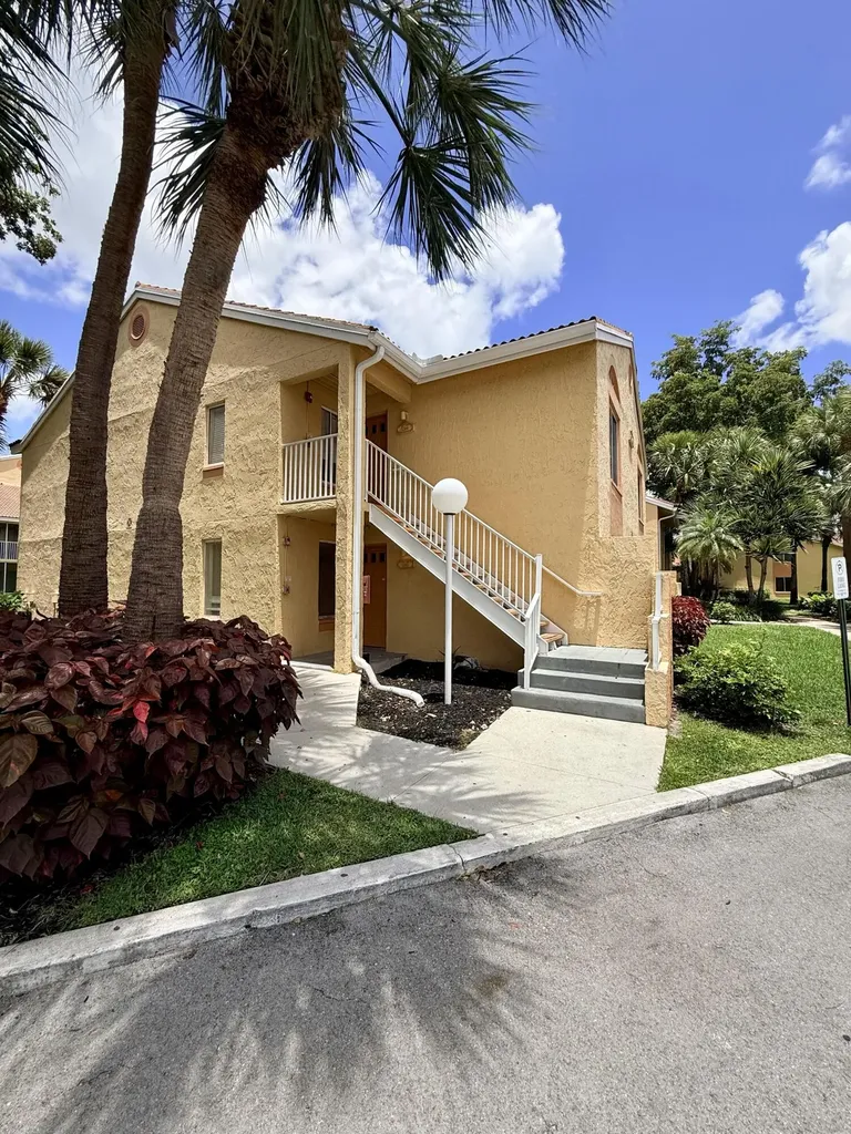1142 Coral Club Drive Coral Springs FL 33071
