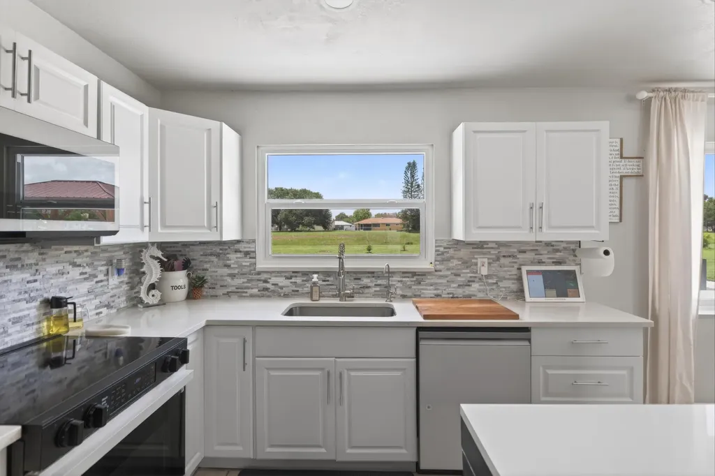 264 SW Cherryhill Road Port St Lucie FL 34953