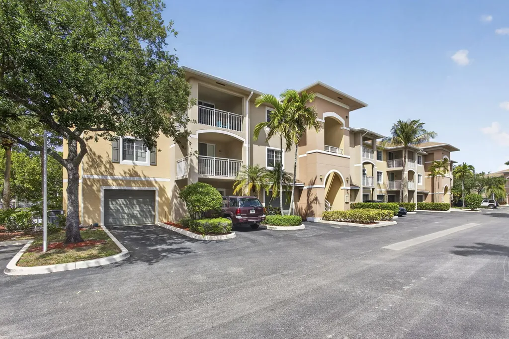 6510 Emerald Dunes Drive West Palm Beach FL 33411