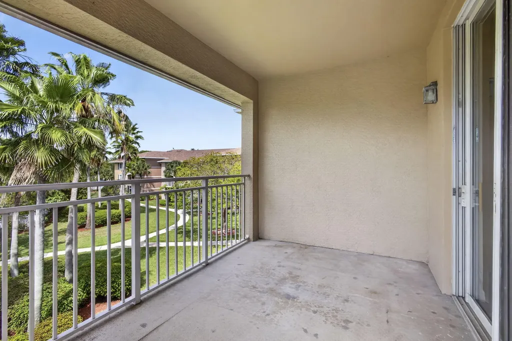 6510 Emerald Dunes Drive West Palm Beach FL 33411