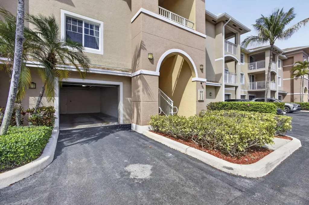 6510 Emerald Dunes Drive West Palm Beach FL 33411