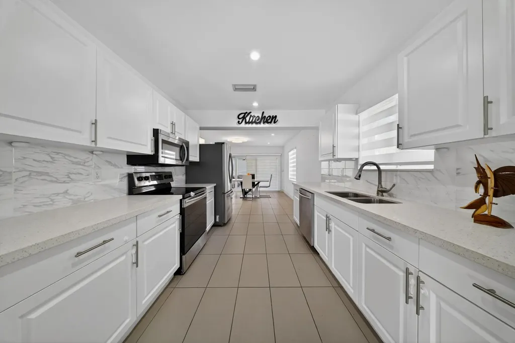 623 S Pine Street Lake Worth Beach FL 33460