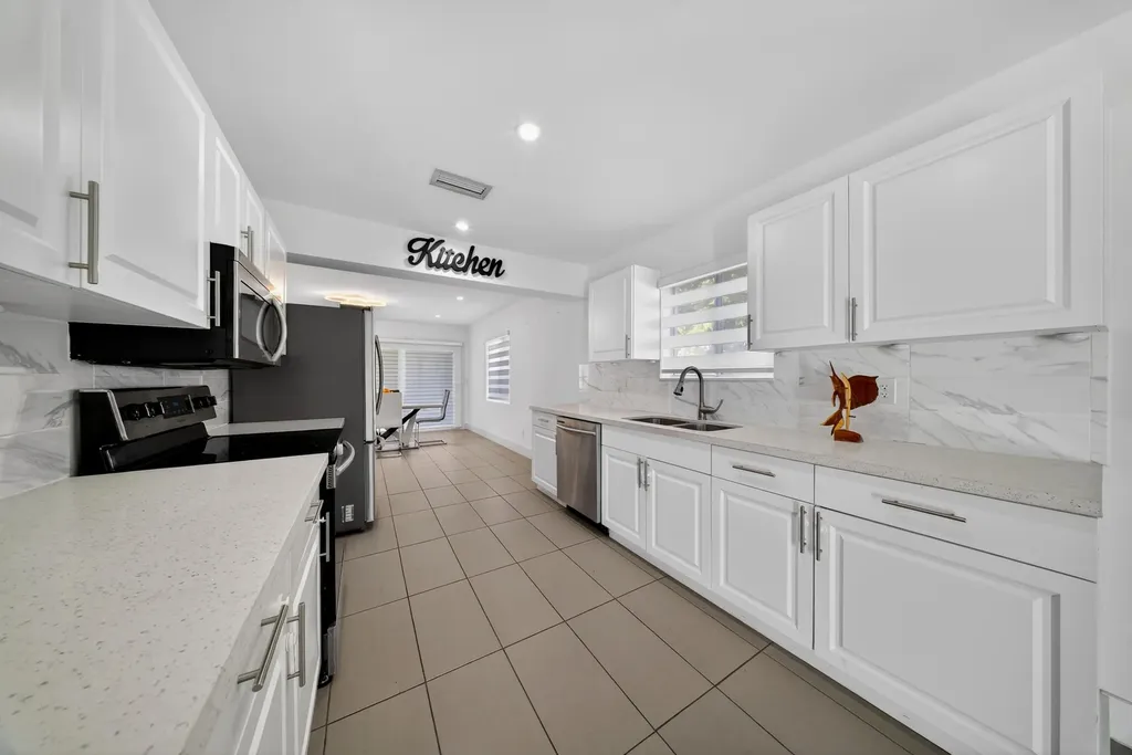 623 S Pine Street Lake Worth Beach FL 33460