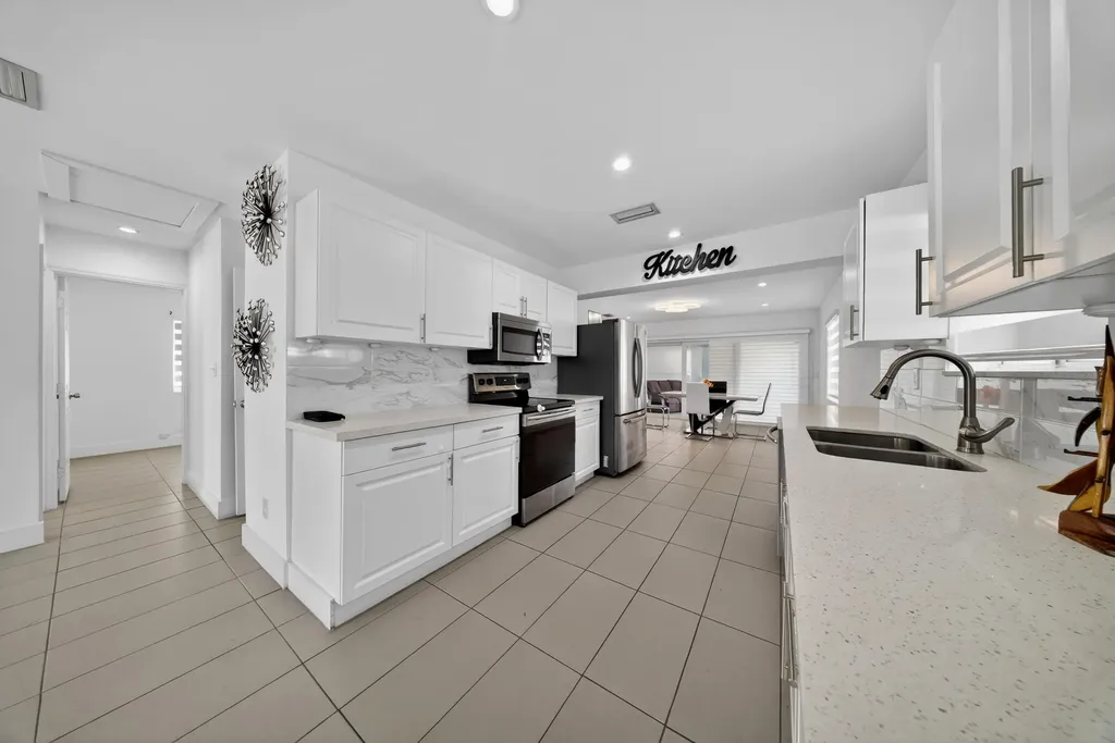 623 S Pine Street Lake Worth Beach FL 33460