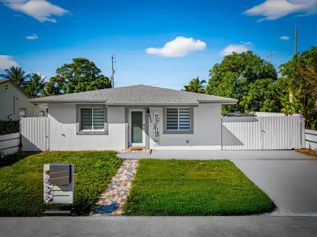 623 S Pine Street Lake Worth Beach FL 33460