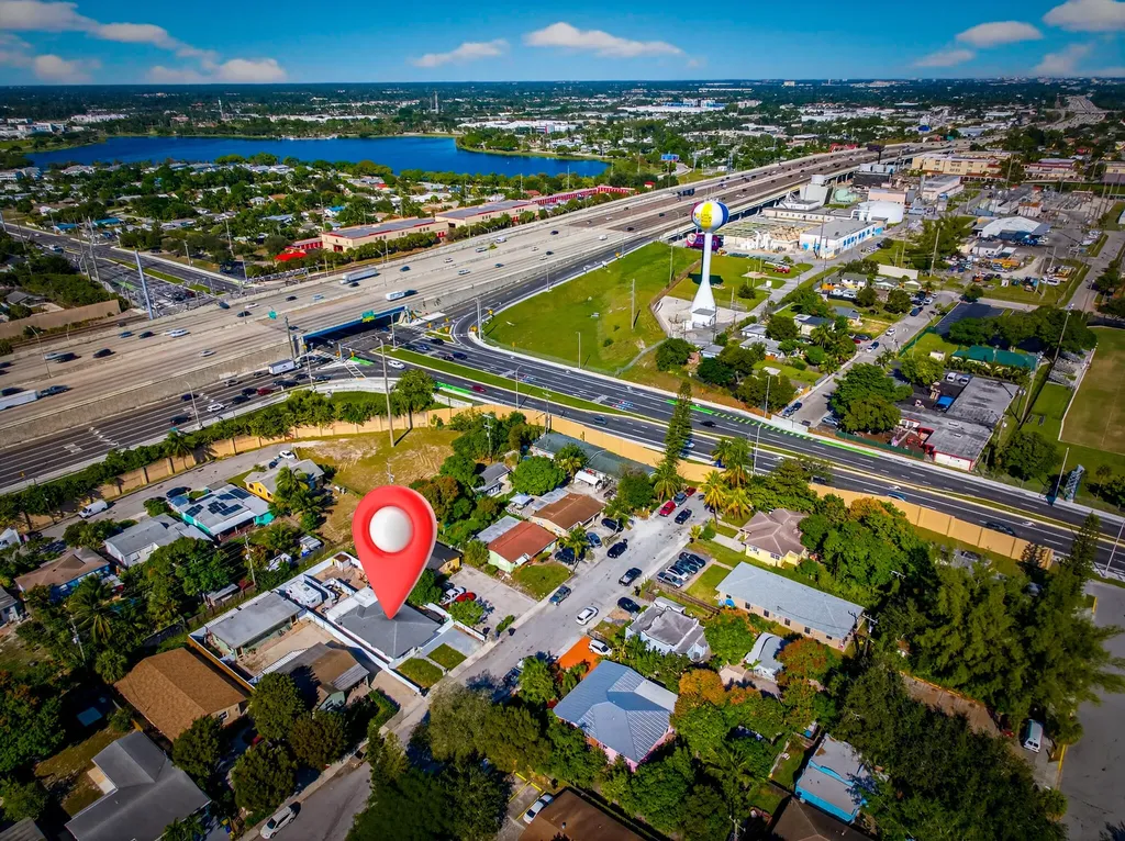 623 S Pine Street Lake Worth Beach FL 33460