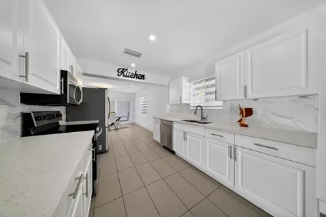 623 S Pine Street Lake Worth Beach FL 33460