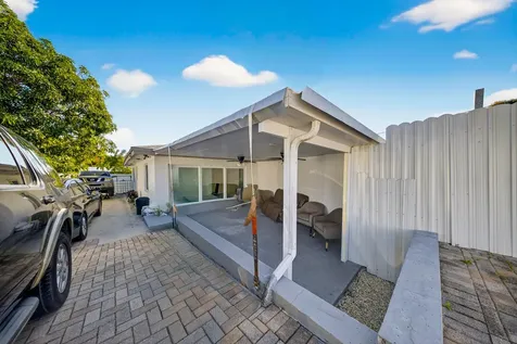 623 S Pine Street Lake Worth Beach FL 33460
