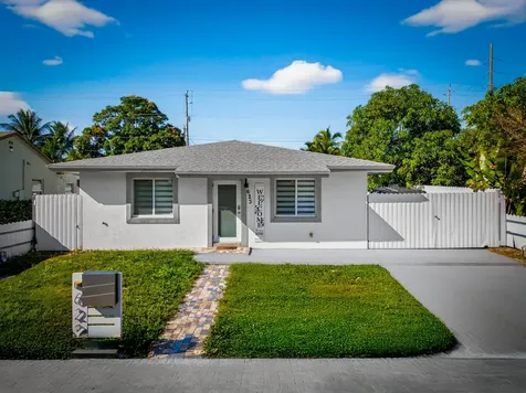 623 S Pine Street Lake Worth Beach FL 33460