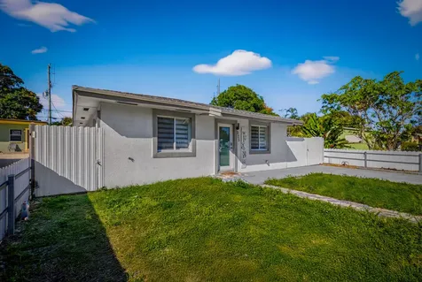 623 S Pine Street Lake Worth Beach FL 33460