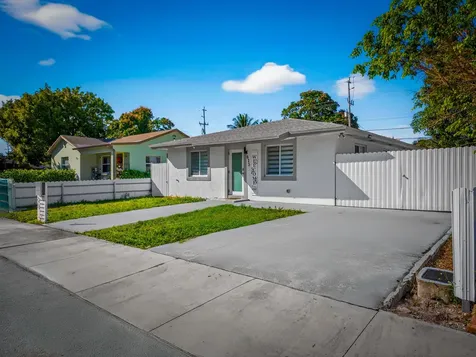 623 S Pine Street Lake Worth Beach FL 33460