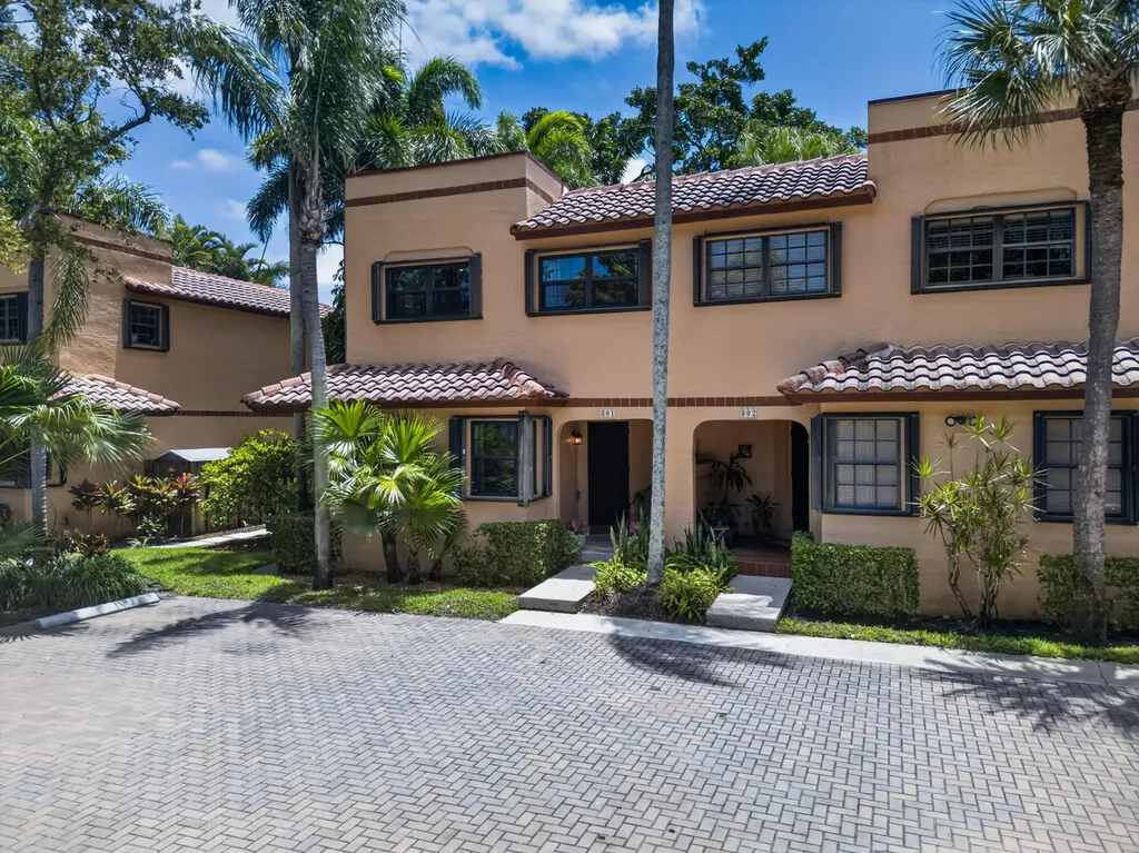 200 NE 17th Court Fort Lauderdale FL 33305