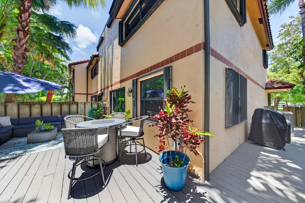200 NE 17th Court Fort Lauderdale FL 33305