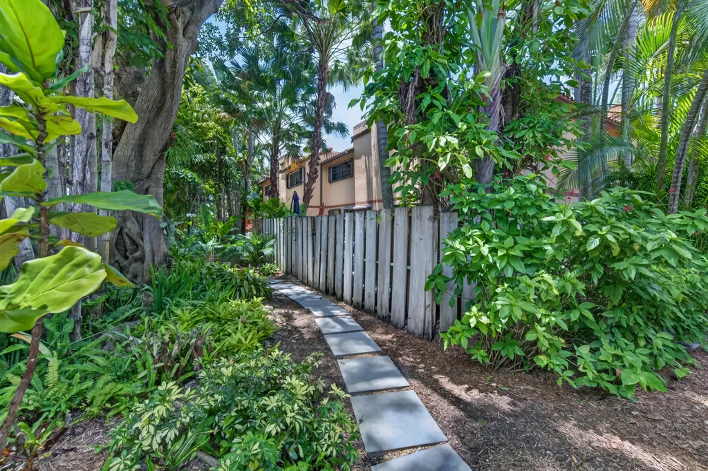 200 NE 17th Court Fort Lauderdale FL 33305