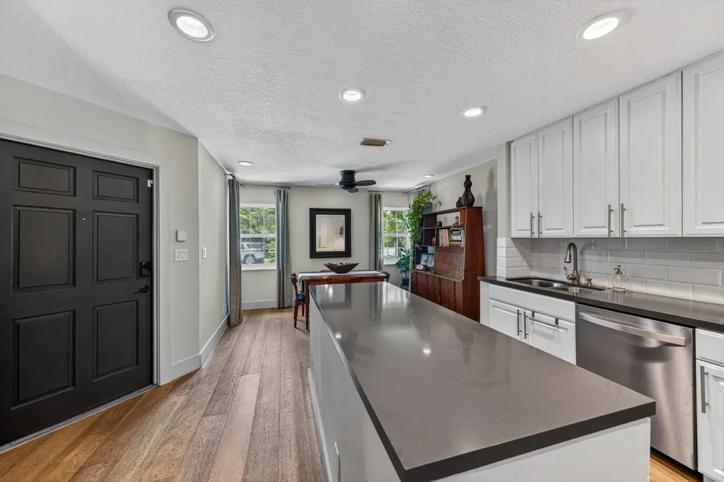 200 NE 17th Court Fort Lauderdale FL 33305