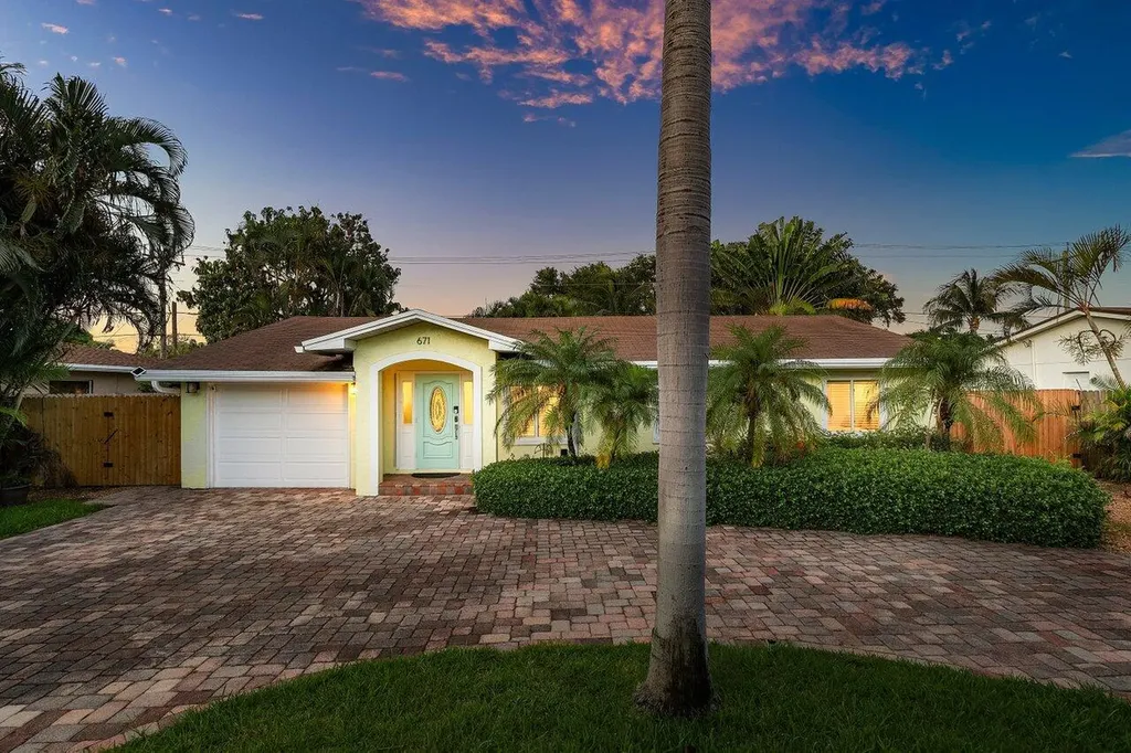 671 Lindell Boulevard Delray Beach FL 33444