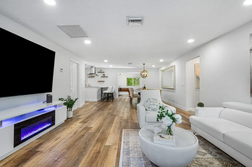 671 Lindell Boulevard Delray Beach FL 33444