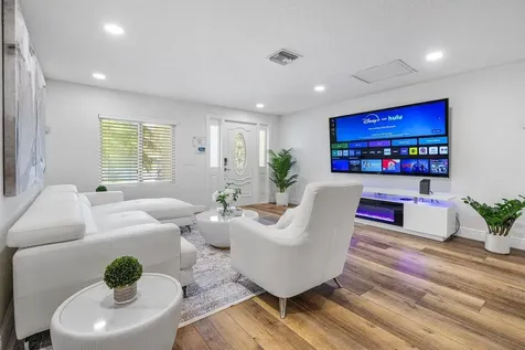 671 Lindell Delray Beach FL 33444