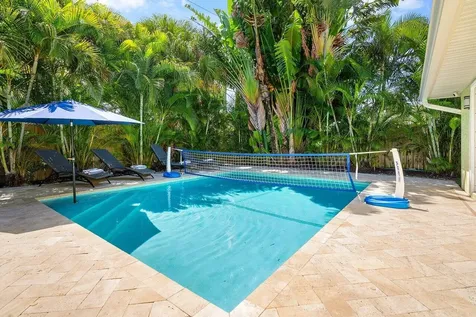 671 Lindell Delray Beach FL 33444