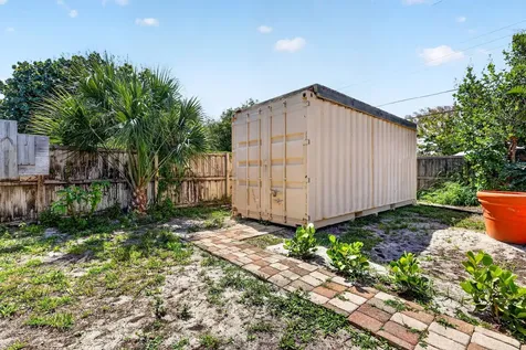 8143 SE Woodland Road Hobe Sound FL 33455