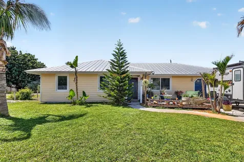 8143 SE Woodland Road Hobe Sound FL 33455