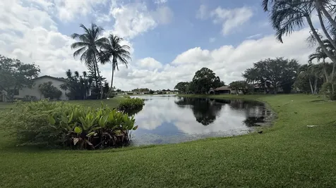 63 Mayfair Lane Boynton Beach FL 33426