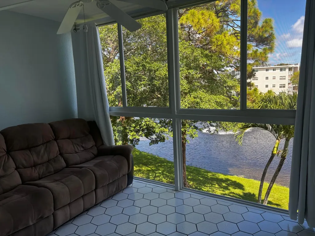 309 Grantham A Deerfield Beach FL 33442