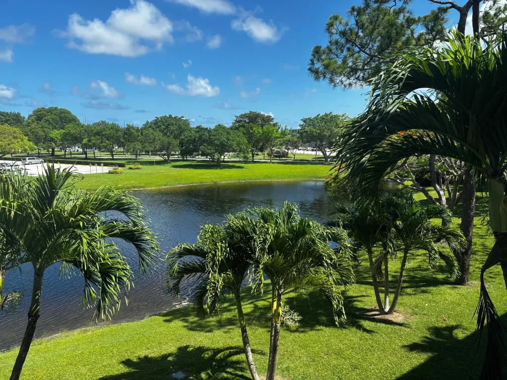 309 Grantham A Deerfield Beach FL 33442