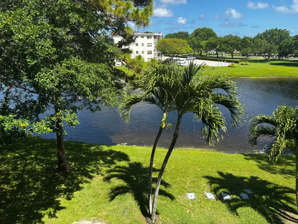 309 Grantham A Deerfield Beach FL 33442