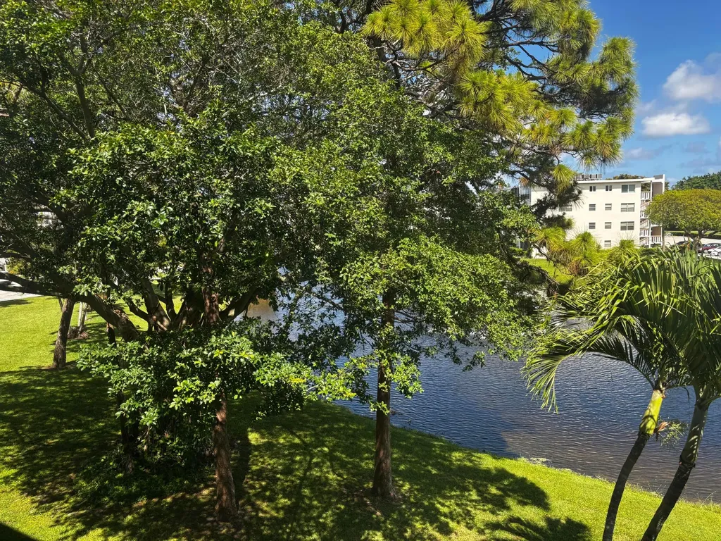 309 Grantham A Deerfield Beach FL 33442