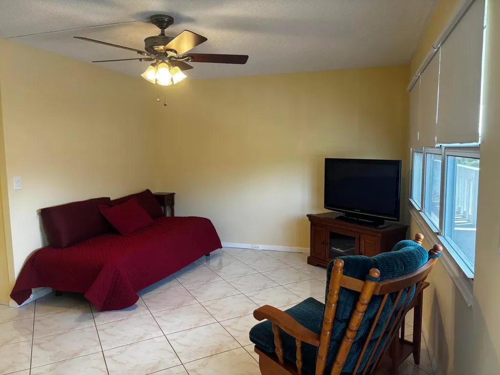 309 Grantham A Deerfield Beach FL 33442