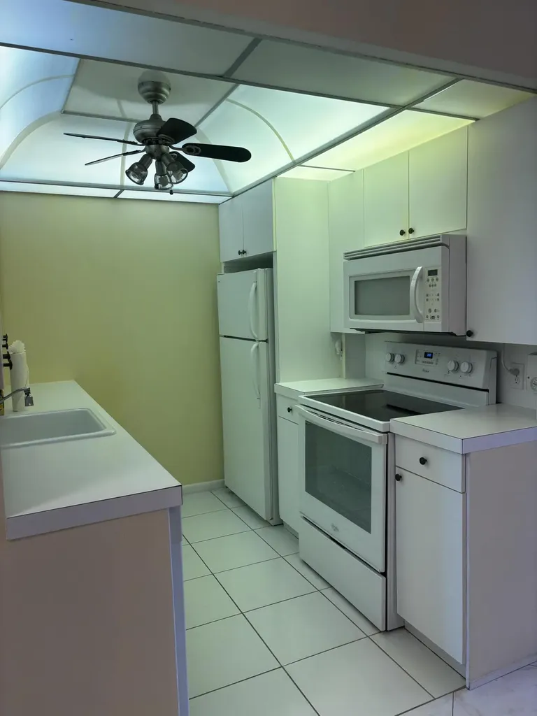 309 Grantham A Deerfield Beach FL 33442