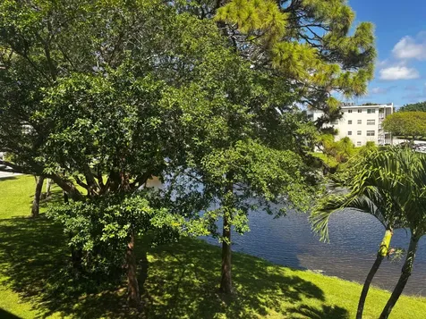 309 Grantham A Deerfield Beach FL 33442