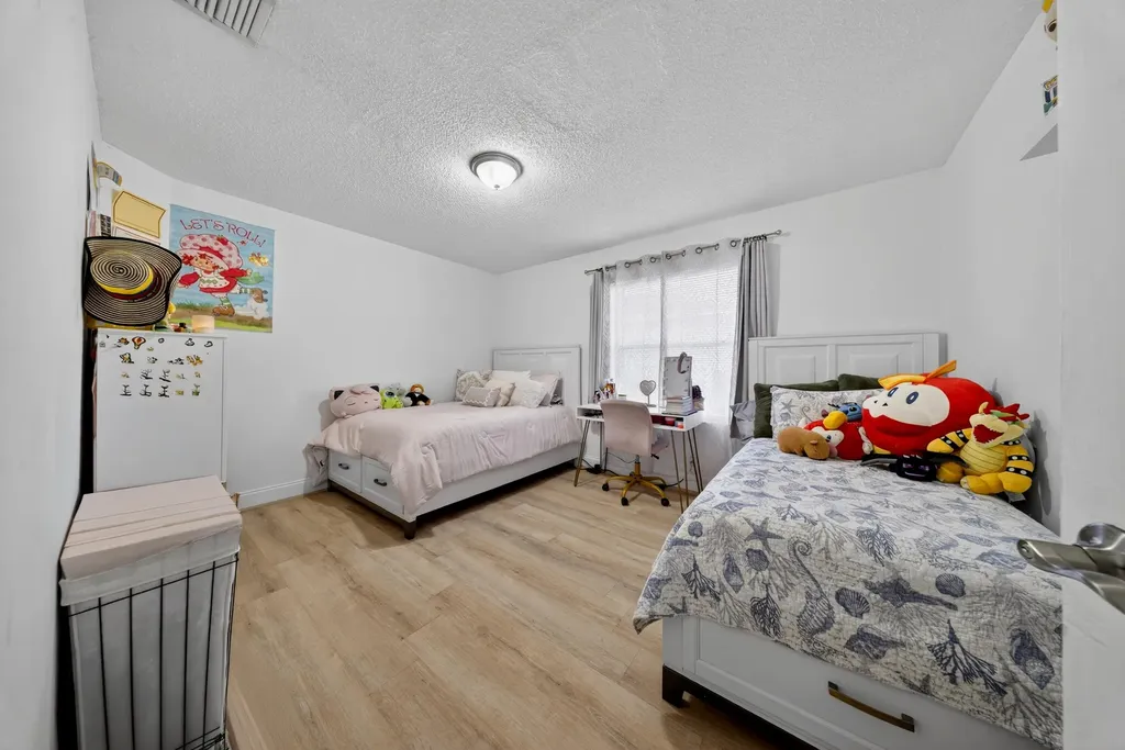 113 Egret Circle Greenacres FL 33413