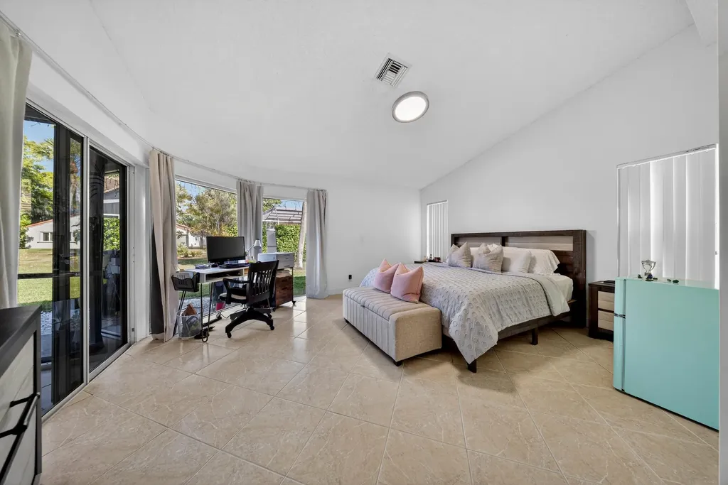 113 Egret Circle Greenacres FL 33413